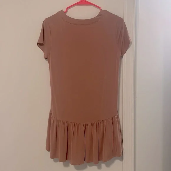 Nordstrom Chelsea28 Ruffle Back Hem Tee Mauve Pink - Picture 4 of 7